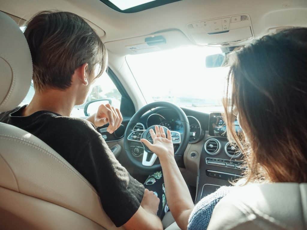 was-unterscheidet-reine-elektrofahrzeugevon-fahrzeugen-mit-verbrennungsmotor